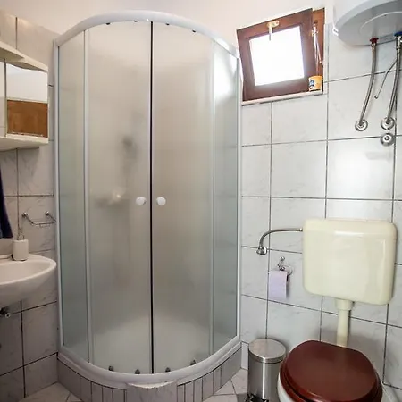 Krilo Jesenice 14823b Apartamento *